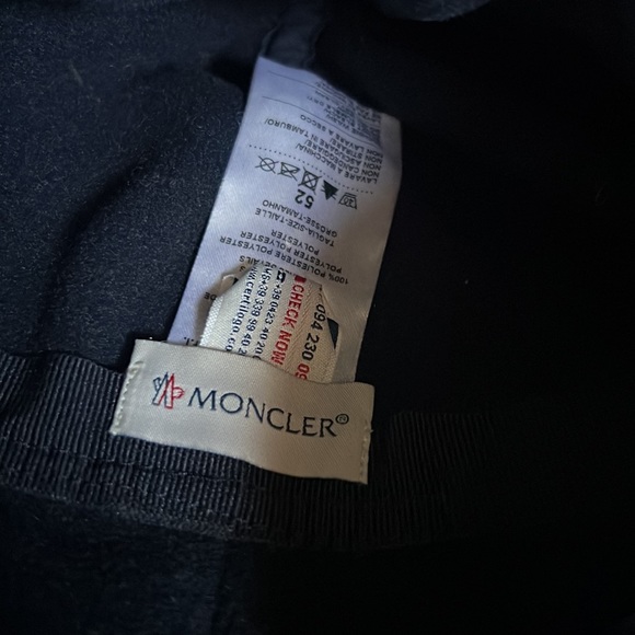 Kids Moncler winter hat - Picture 2 of 3